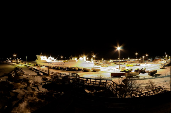 Port of Hanko by night